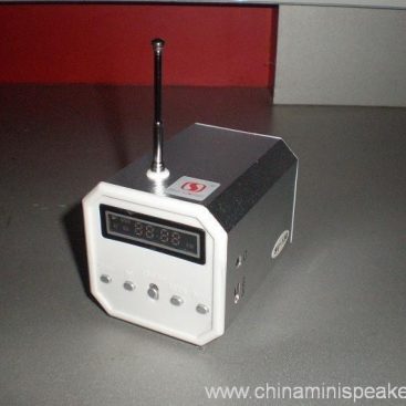 kaikōrero Digital kawe ki TF / MP3 / FM / Mata 2