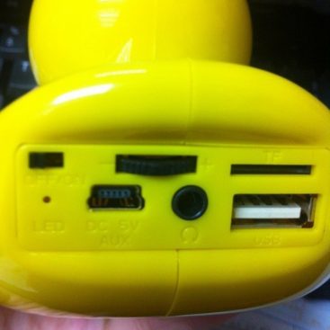 Krásne roztomilé žltá kačica mini reproduktor s fm rádio/usb 4