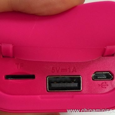 Wireless Mp3 Player Speaker with Fm Radio Power Bank Stereo Bluetooth Speaker 4