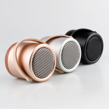 high-quality-hifi-bluetooth-speaker-with-handle-04