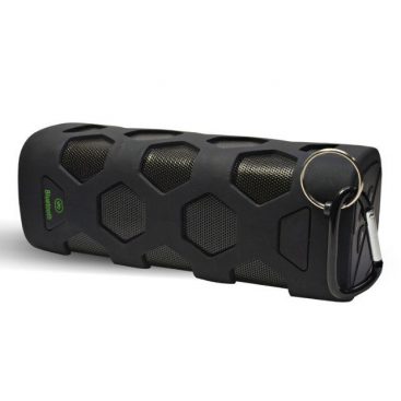 sports-waterproof-bluetooth-speaker-with-carabiner-04