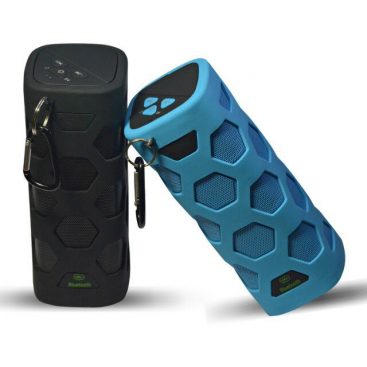 sports-waterproof-bluetooth-speaker-with-carabiner-12