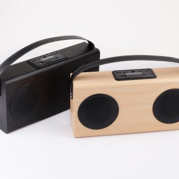 wooden-outdoor-high-quality-sound-bluetooth-speaker-02